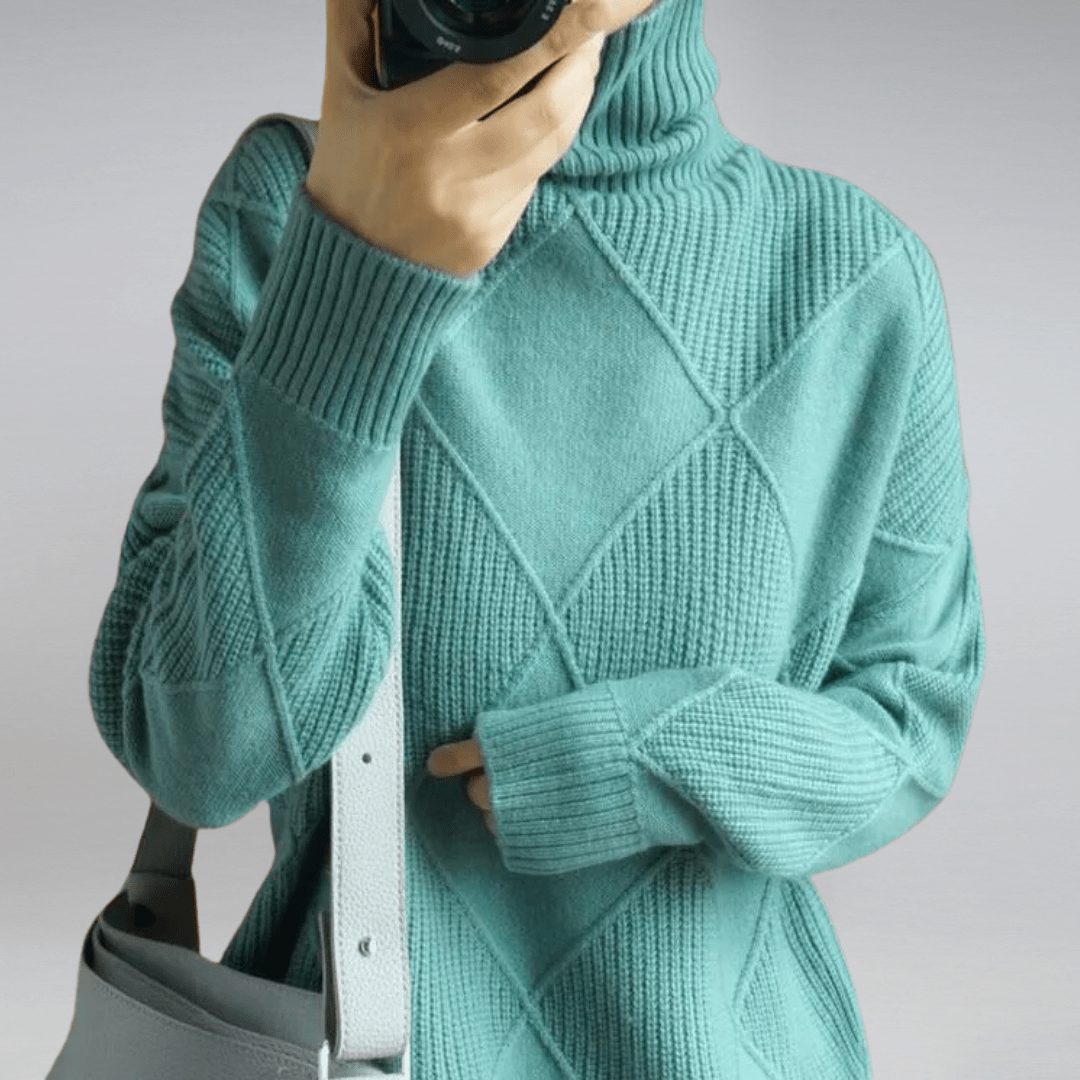 MAXIMA | ELEGANT SOFT CASHMERE TURTLENECK SWEATER